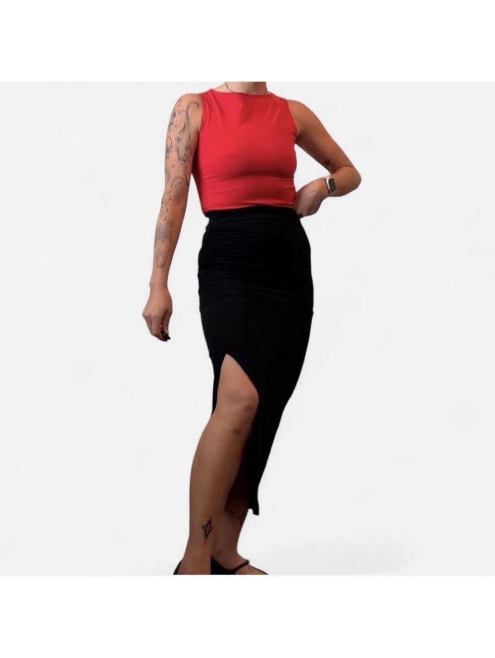 Old Navy Women's Black and Red Skirt